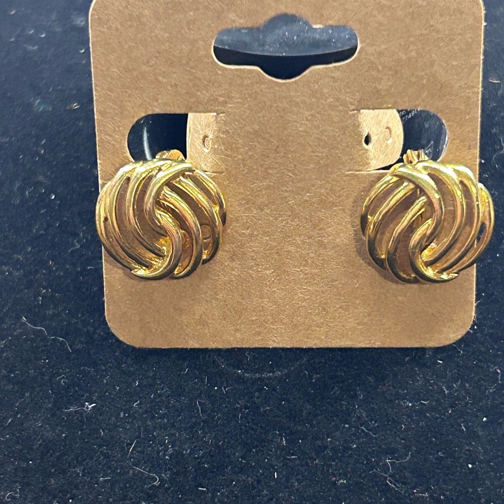 Elegant Gold-Tone Knot Earrings